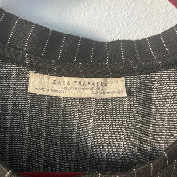 Zara Boxy Striped Structured Tee - Picture 3 of 3